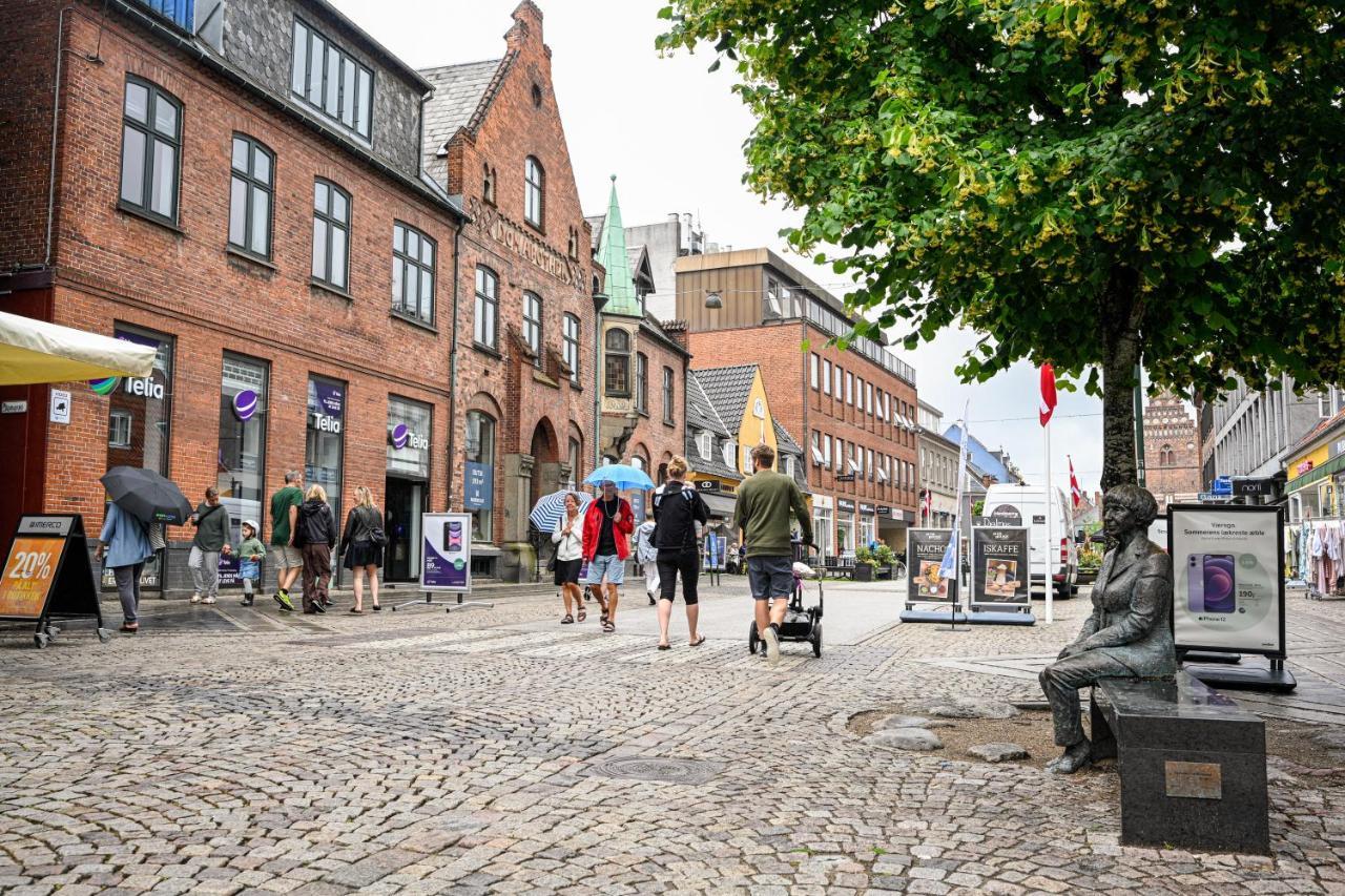 Sanders Fjord - Treasured One-Bedroom Apartment In Center Of Roskilde Exteriör bild
