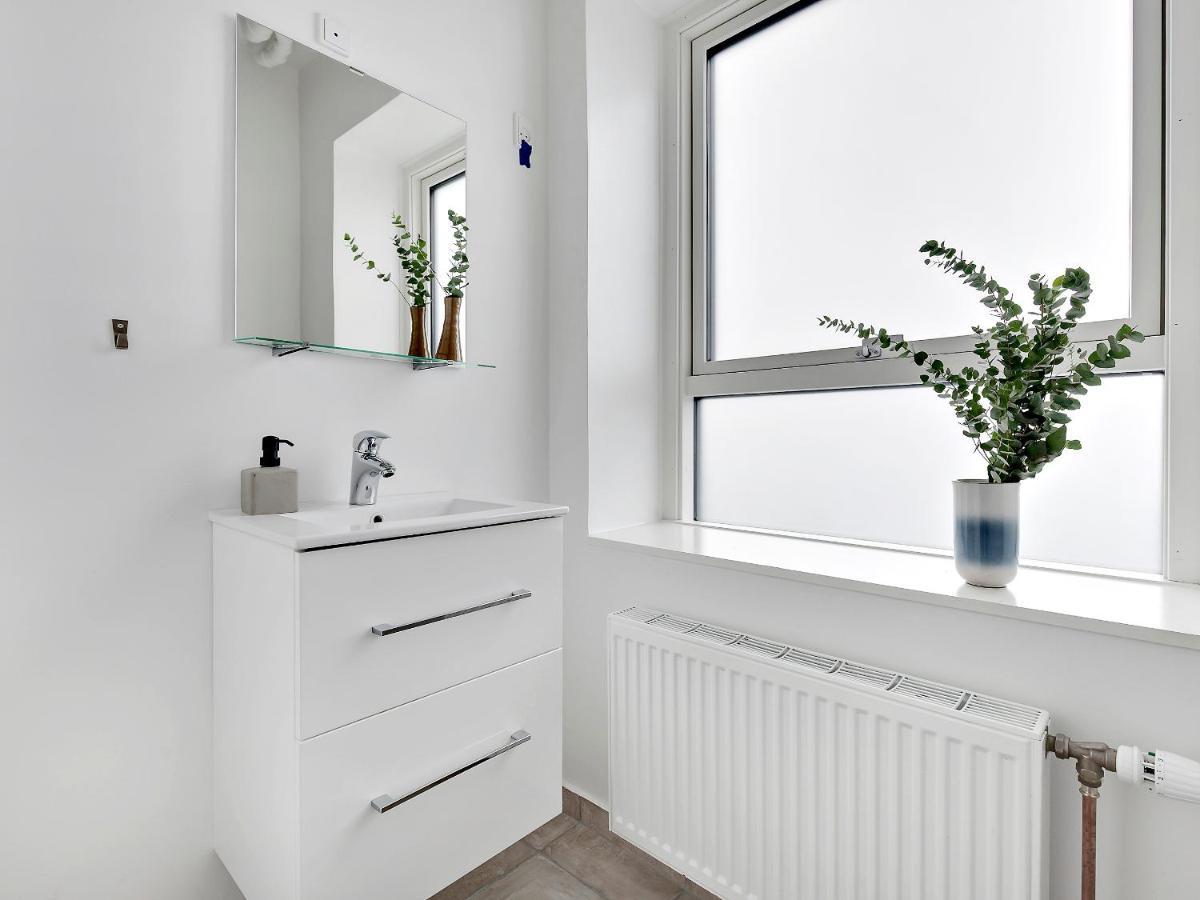 Sanders Fjord - Treasured One-Bedroom Apartment In Center Of Roskilde Exteriör bild